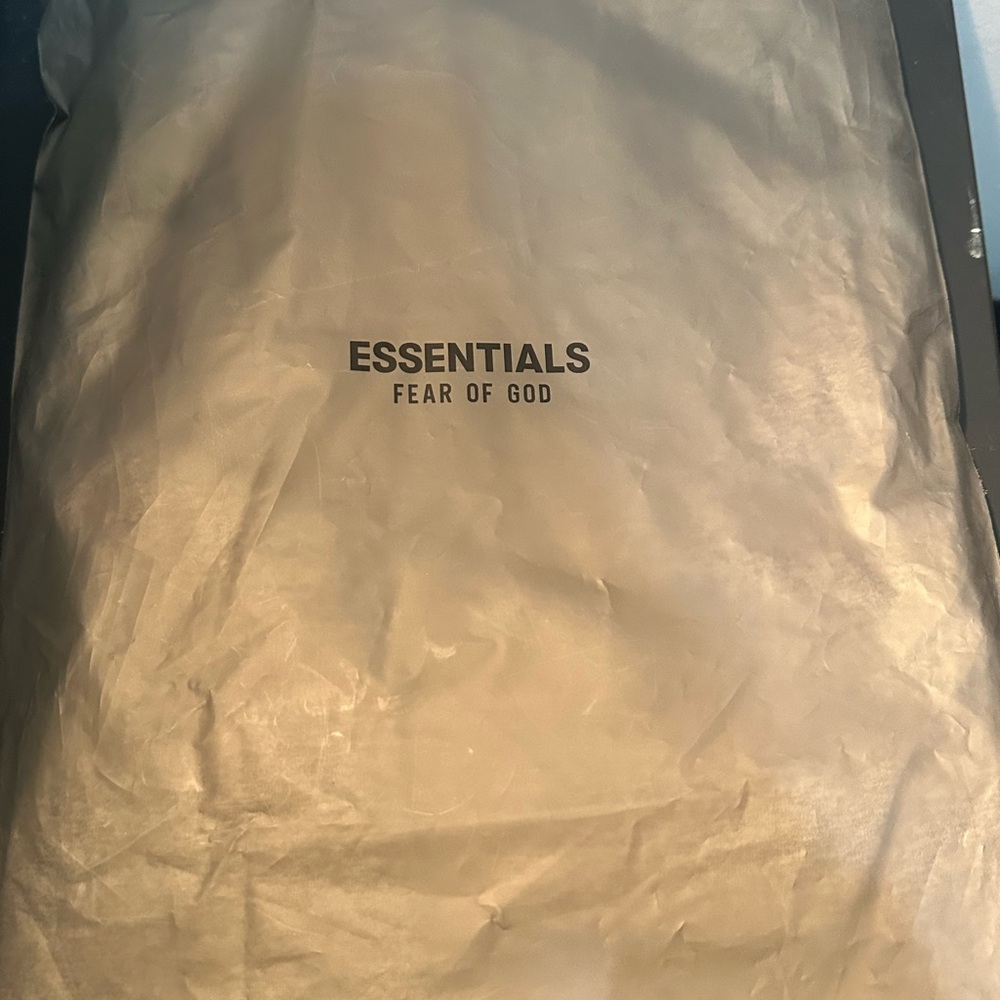 *BRAND NEW AUTHENTIC* Fear of God Essentials Shorts